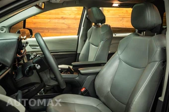2022 Toyota Sienna XLE 7-Passenger 120.5" WB - miniatura 8