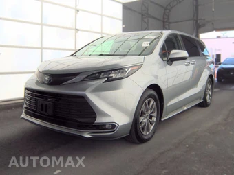 2022 Toyota Sienna XLE 7-Passenger 120.5" WB