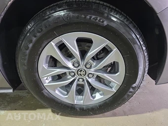 2022 Toyota Sienna XLE 7-Passenger 120.5" WB - miniatura 11