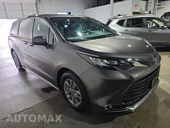 2022 Toyota Sienna XLE 7-Passenger 120.5" WB - miniatura 3