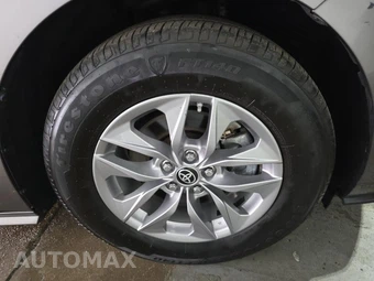 2022 Toyota Sienna XLE 7-Passenger 120.5" WB - miniatura 9