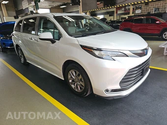 2022 Toyota Sienna XLE 7-Passenger 120.5" WB - miniatura 3