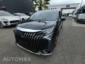 2022 Toyota Sienna XLE 7-Passenger 120.5" WB
