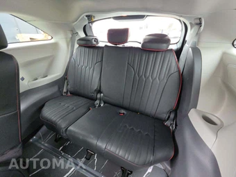 2022 Toyota Sienna XLE 7-Passenger 120.5" WB - miniatura 11