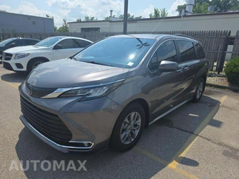 2022 Toyota Sienna XLE 7-Passenger 120.5" WB