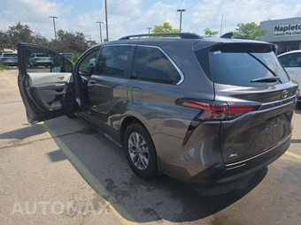 2022 Toyota Sienna XLE 7-Passenger 120.5" WB - miniatura 2