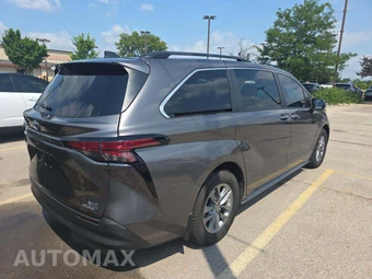 2022 Toyota Sienna XLE 7-Passenger 120.5" WB - miniatura 3