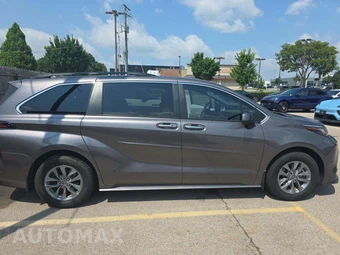 2022 Toyota Sienna XLE 7-Passenger 120.5" WB - miniatura 4