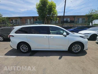 2022 Toyota Sienna XLE 8-Passenger 120.5" WB - miniatura 4