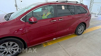 2022 Toyota Sienna XLE 8-Passenger 120.5" WB