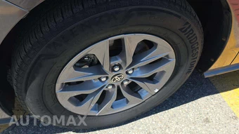 2022 Toyota Sienna XLE 8-Passenger 120.5" WB - miniatura 38
