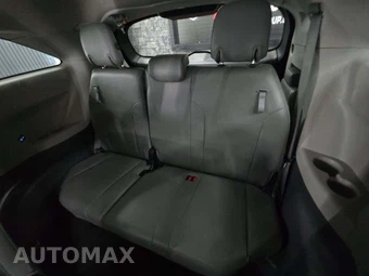 2022 Toyota Sienna XLE 8-Passenger 120.5" WB - miniatura 11