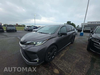 2022 Toyota Sienna XSE 7-Passenger 120.5" WB