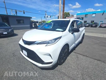 2022 Toyota Sienna XSE 7-Passenger