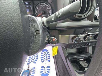 2022 Toyota Tacoma SR Crew Cab Medium Bed - miniatura 9