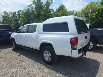 2022 Toyota Tacoma SR Crew Cab Medium Bed - miniatura 6