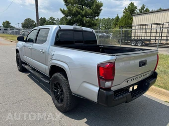 2022 Toyota Tacoma SR Crew Cab Medium Bed - miniatura 8