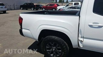 2022 Toyota Tacoma SR5 Crew Cab Medium Bed - miniatura 26
