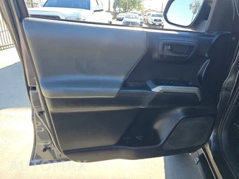 2022 Toyota Tacoma SR5 Crew Cab Medium Bed - miniatura 9