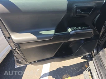2022 Toyota Tacoma SR5 Crew Cab Medium Bed - miniatura 9