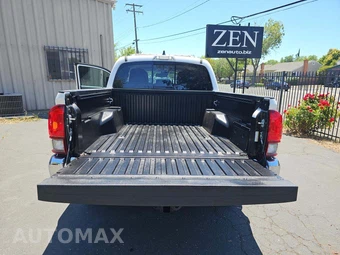 2022 Toyota Tacoma SR5 Crew Cab Medium Bed - miniatura 11