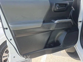 2022 Toyota Tacoma SR5 Crew Cab Medium Bed - miniatura 9