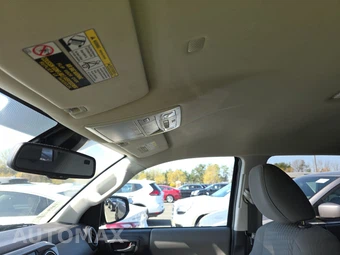 2022 Toyota Tacoma SR5 Crew Cab Medium Bed - miniatura 17