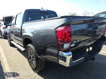2022 Toyota Tacoma SR5 Crew Cab Medium Bed - miniatura 6