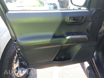 2022 Toyota Tacoma SR5 Crew Cab Medium Bed - miniatura 9