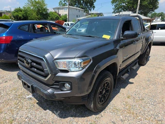 2022 Toyota Tacoma SR5 Extended Cab Long Bed w/Rear Doors