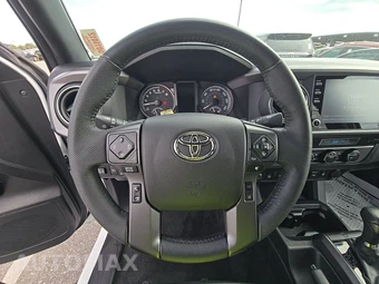 2022 Toyota Tacoma TRD Off-Road Crew Cab Medium Bed - miniatura 10