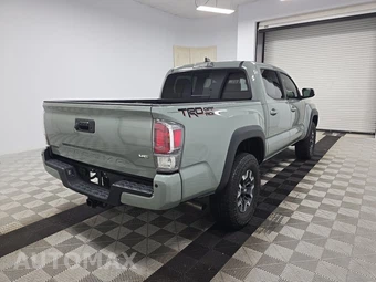 2022 Toyota Tacoma TRD Off-Road Crew Cab Medium Bed - miniatura 4