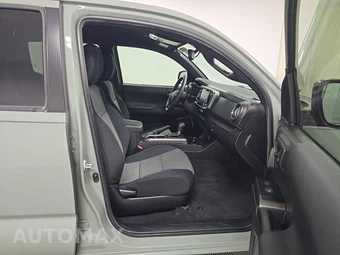 2022 Toyota Tacoma TRD Off-Road Crew Cab Medium Bed - miniatura 8