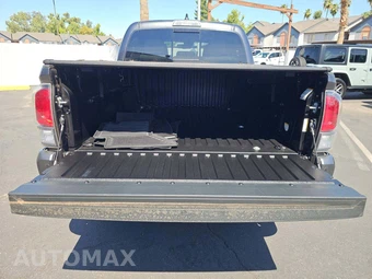 2022 Toyota Tacoma TRD Off-Road Crew Cab Medium Bed - miniatura 11