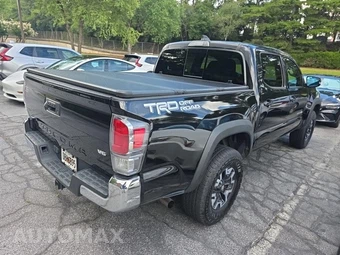 2022 Toyota Tacoma TRD Off-Road Crew Cab Medium Bed - miniatura 4