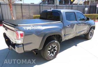 2022 Toyota Tacoma TRD Off-Road Crew Cab Medium Bed - miniatura 3