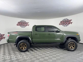 2022 Toyota Tacoma TRD Off-Road Crew Cab Medium Bed - miniatura 8