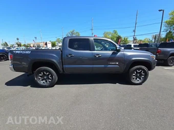 2022 Toyota Tacoma TRD Off-Road Crew Cab Medium Bed - miniatura 5