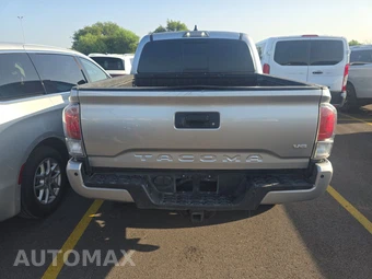 2022 Toyota Tacoma TRD Off-Road Crew Cab Medium Bed - miniatura 5