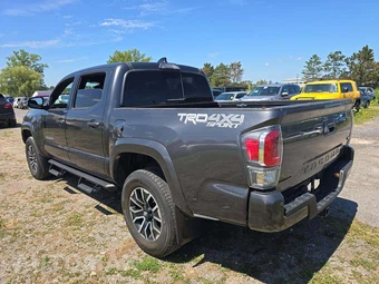 2022 Toyota Tacoma TRD Sport Crew Cab Medium Bed - miniatura 2