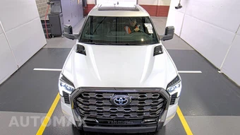 2022 Toyota Tundra Hybrid Platinum Hybrid - miniatura 2