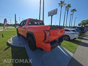 2022 Toyota Tundra Hybrid TRD Pro Crew Cab Short Bed - miniatura 2