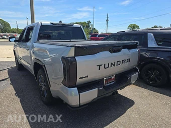 2022 Toyota Tundra Platinum Crew Cab Short Bed - miniatura 2