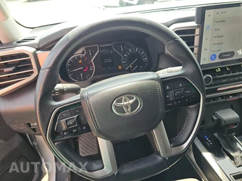 2022 Toyota Tundra SR5 Crew Cab Medium Bed - miniatura 10