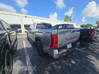 2022 Toyota Tundra SR5 Crew Cab Medium Bed - miniatura 2