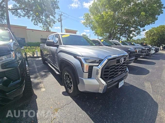 2022 Toyota Tundra SR5 Crew Cab Medium Bed - miniatura 4