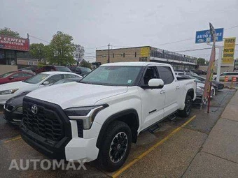 2022 Toyota Tundra SR5 Crew Cab Medium Bed