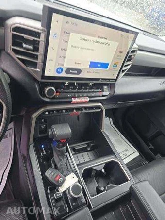 2022 Toyota Tundra SR5 Crew Cab Medium Bed - miniatura 10
