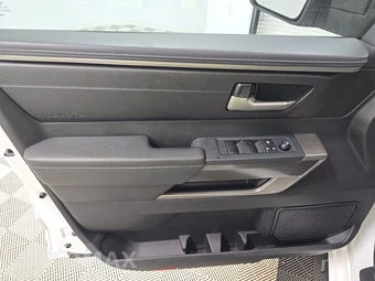 2022 Toyota Tundra SR5 Crew Cab Short Bed - miniatura 9