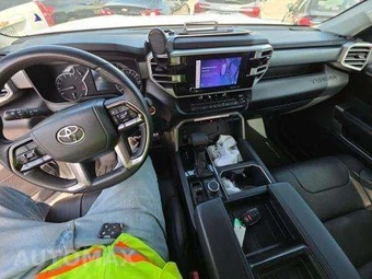 2022 Toyota Tundra SR5 Crew Cab Short Bed - miniatura 10